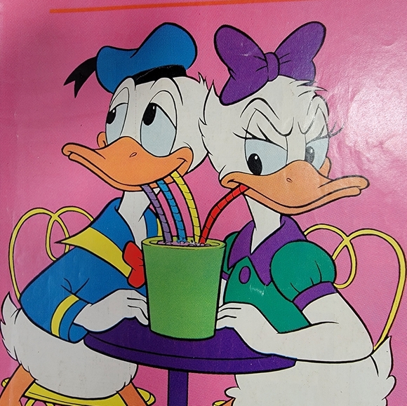 Walt disney no. 11 Daisy and Donald (1975) comic book. bagged and bordered - Picture 3 of 6